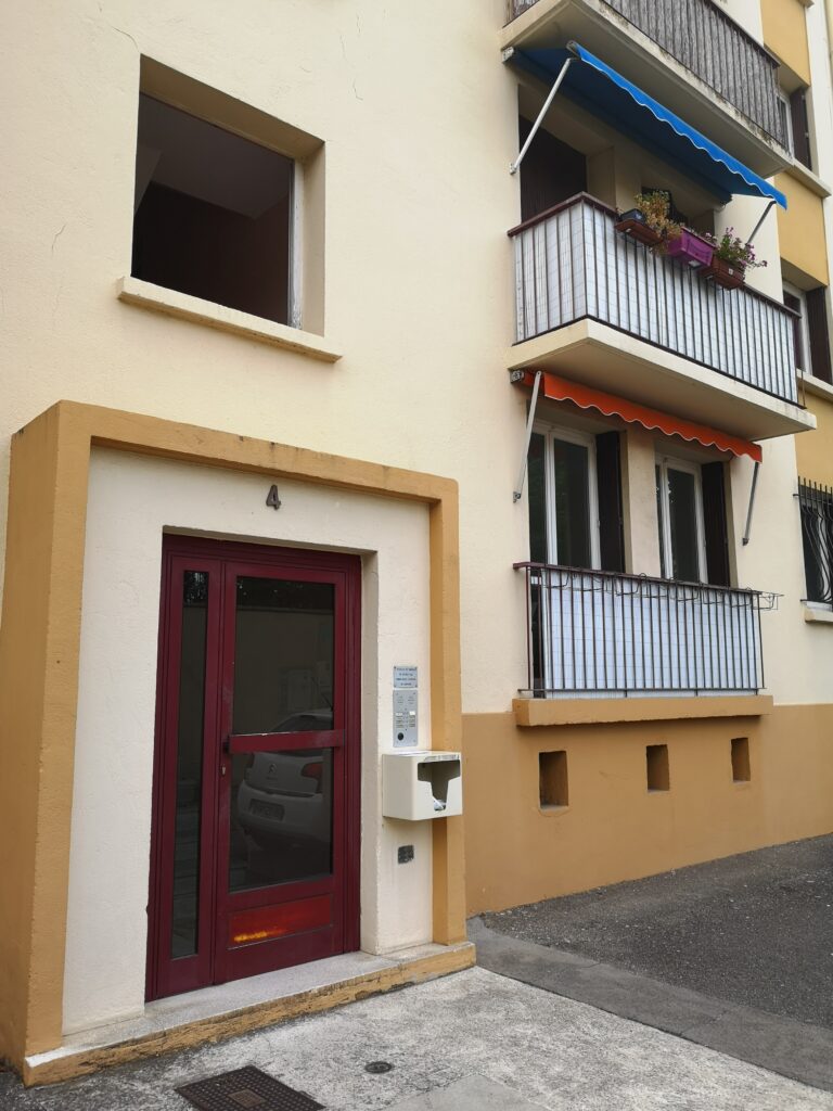 entrée immeuble cabinet ErgoProvence